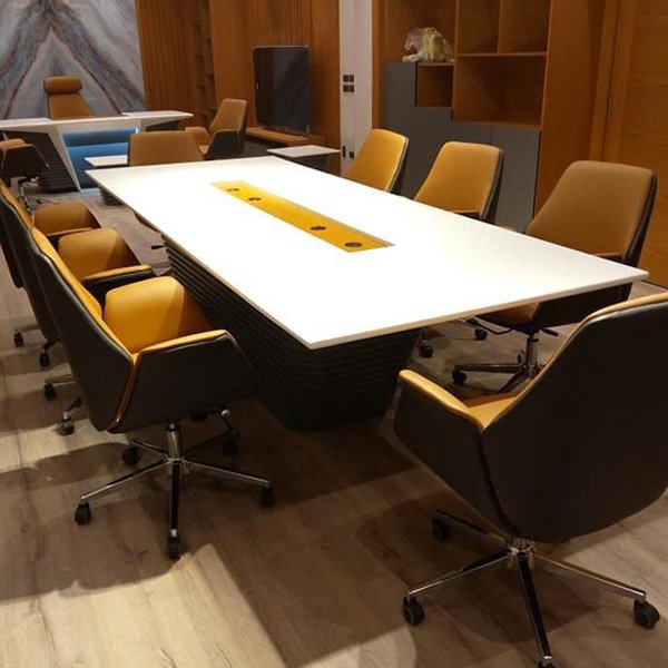 Trendy, conceptual, status table for office and business