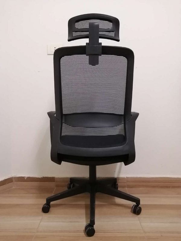 manager mesh chair with 2 hand machine fabric star