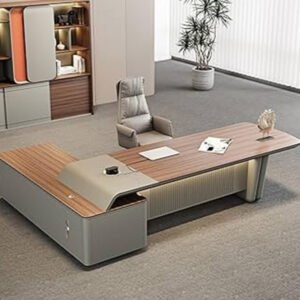 Luxurious manager’s office, natural wood, original paint